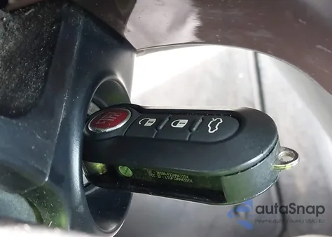 2012 Fiat 500 Pop z USA, uszkodzony, nr VIN 3C3CFFAR3CT127056